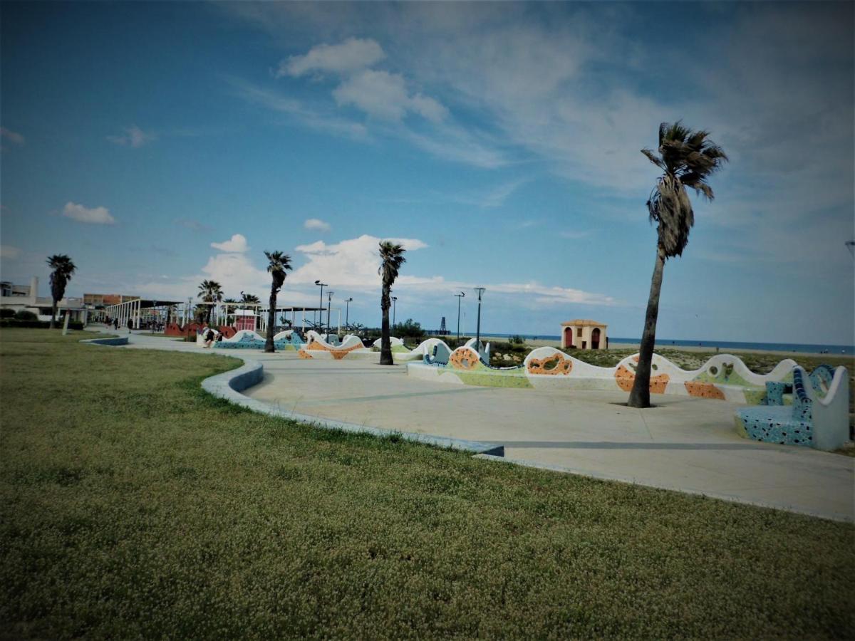 Ferienwohnung T2 Chaleureux, Lumineux Et Au Calme Vue Sur Le Marina Pour Bien Profite Du Marche De Noel Du Barcares Leucate Exterior foto